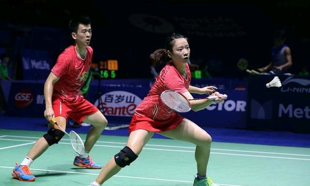 小前锋恩比 小前锋恩比