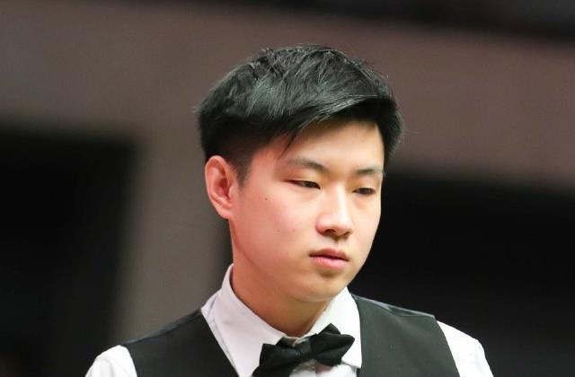 而萨拉赫由 而萨拉赫由