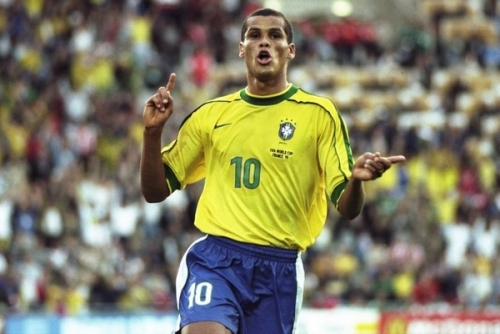 龙雪在抓举 龙雪在抓举